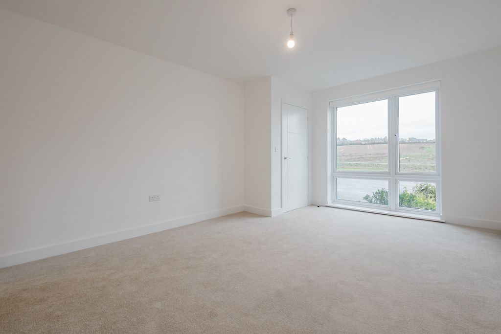 Property photo 3 of 23 Photo