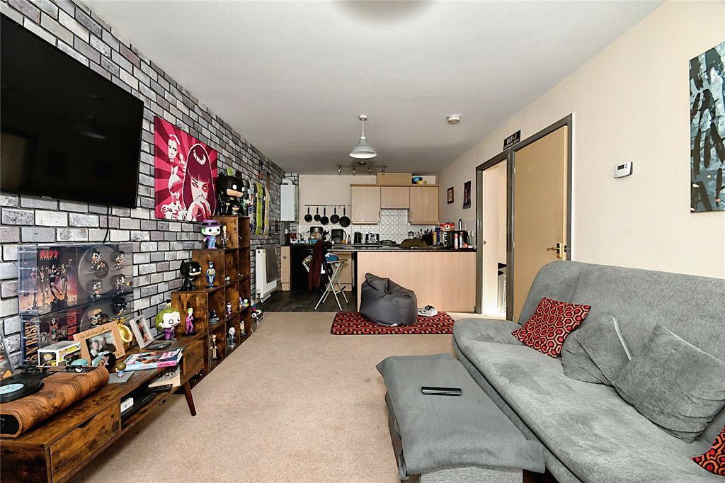 Property photo 2 of 12 Picture No. 04