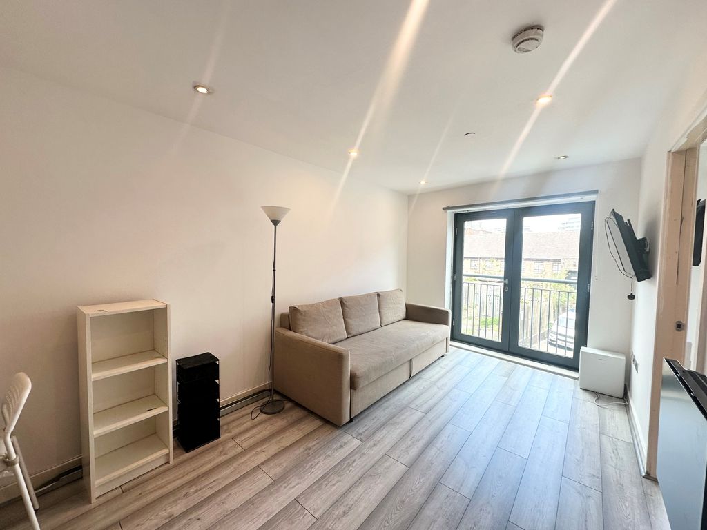 Property photo 1 of 6