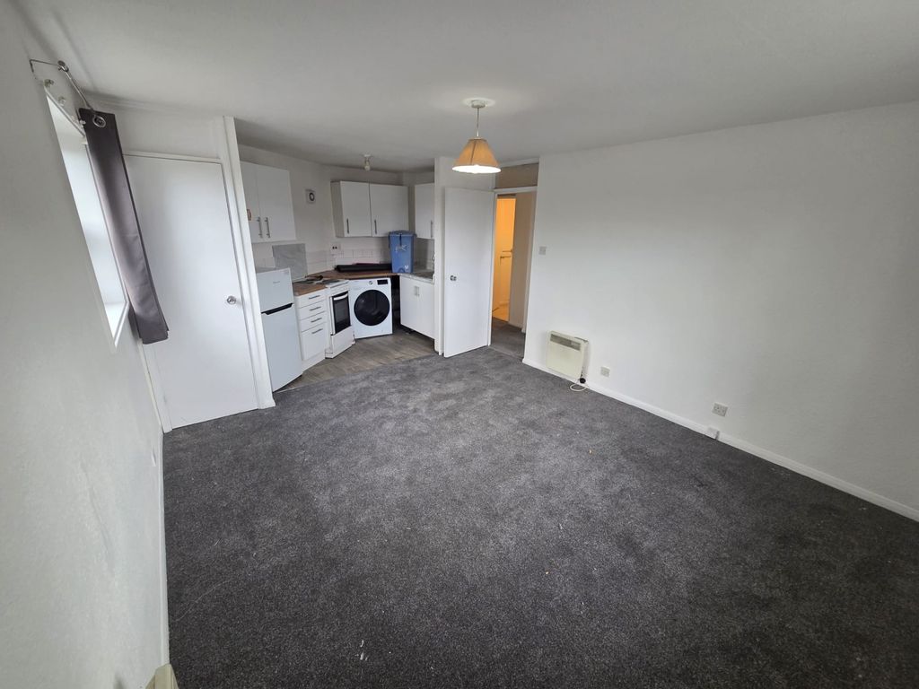 Property photo 2 of 6 Gallery