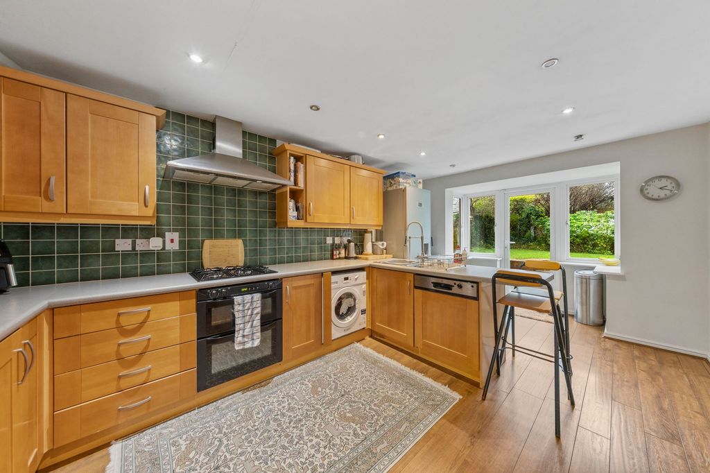 Property photo 3 of 20