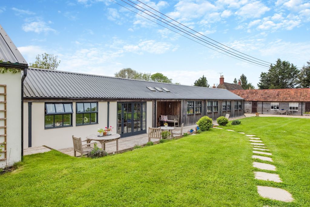 Property photo 3 of 17 Picture No. 22