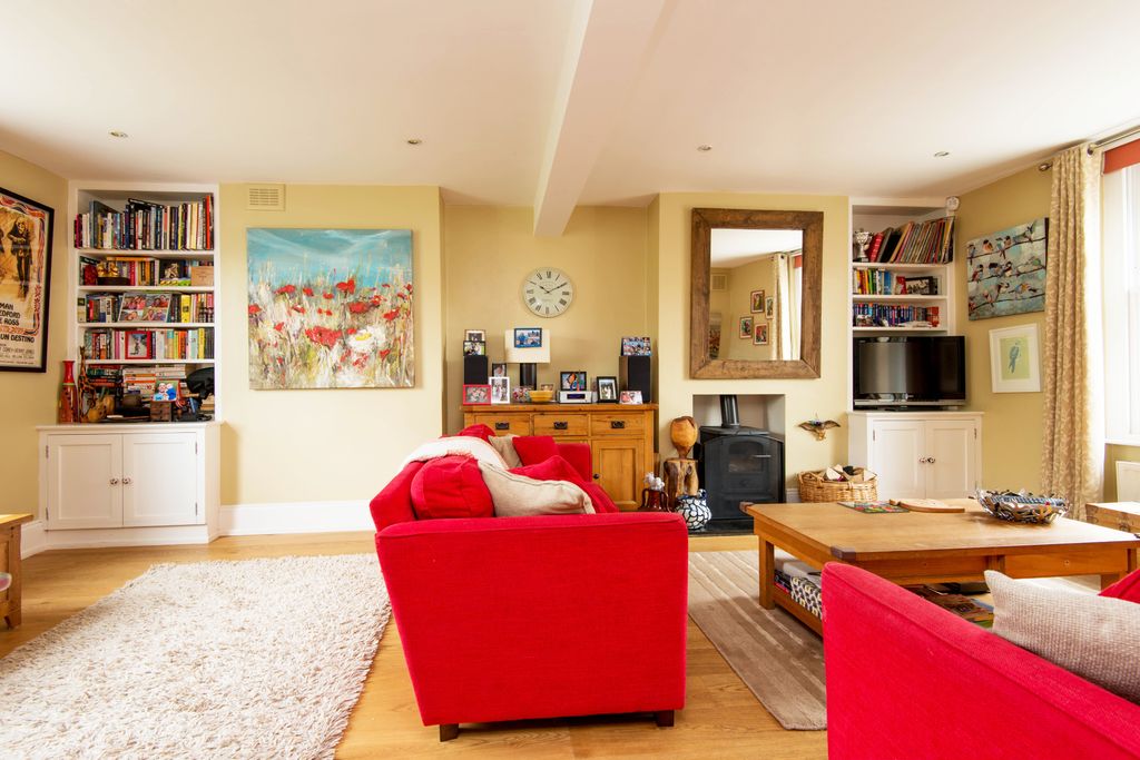 Property photo 3 of 15