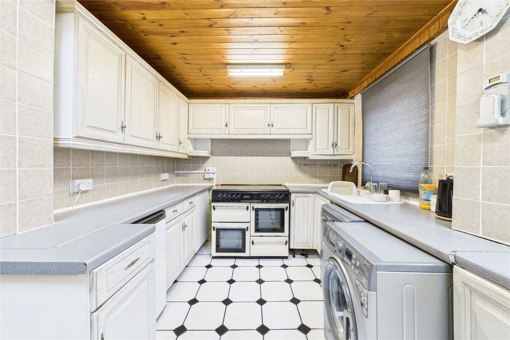 Property photo 2 of 8 Picture No. 07