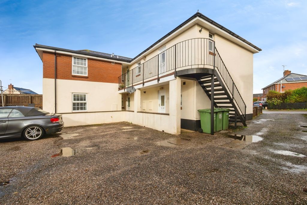 Property photo 2 of 11 Photo