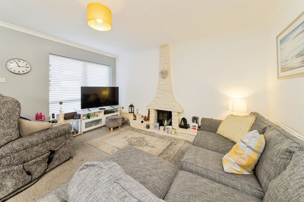 Property photo 3 of 14