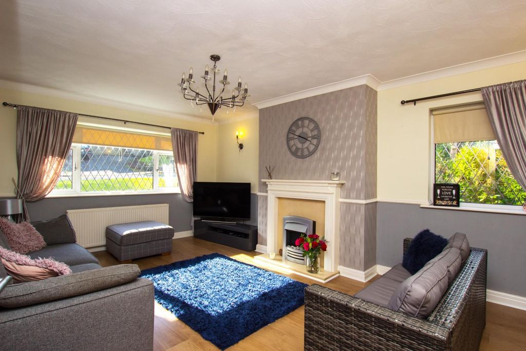 Property photo 3 of 34