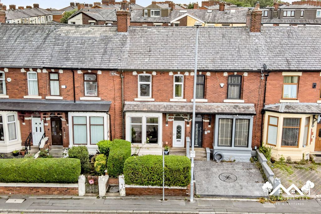 Property photo 1 of 29