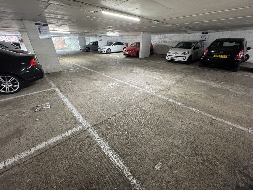 Property photo 2 of 3