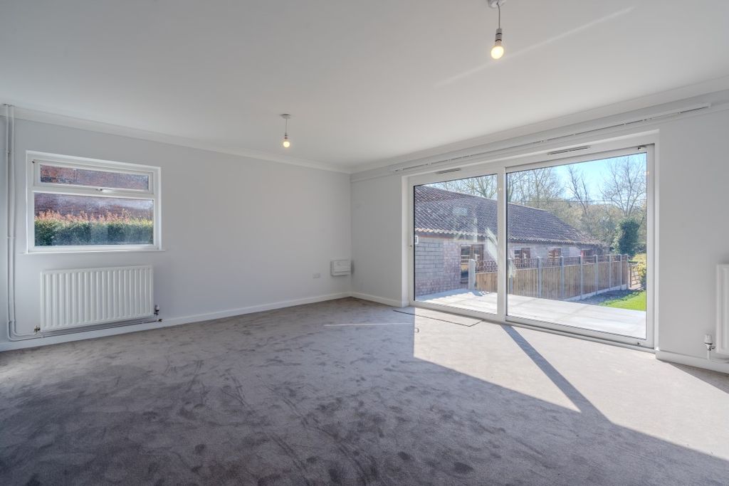 Property photo 2 of 21 Iq_00105-Hdr