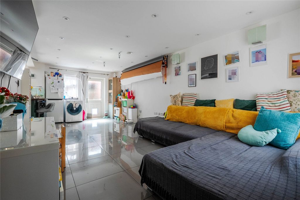 Property photo 2 of 16 Picture No. 09