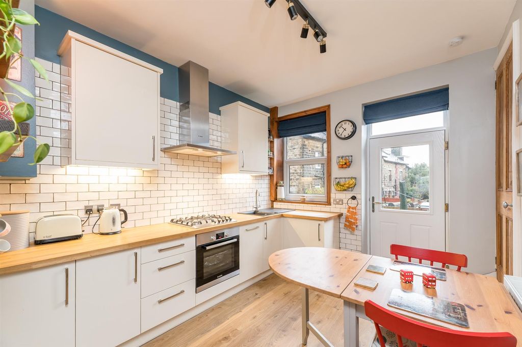 Property photo 3 of 23 Dining Kitchen