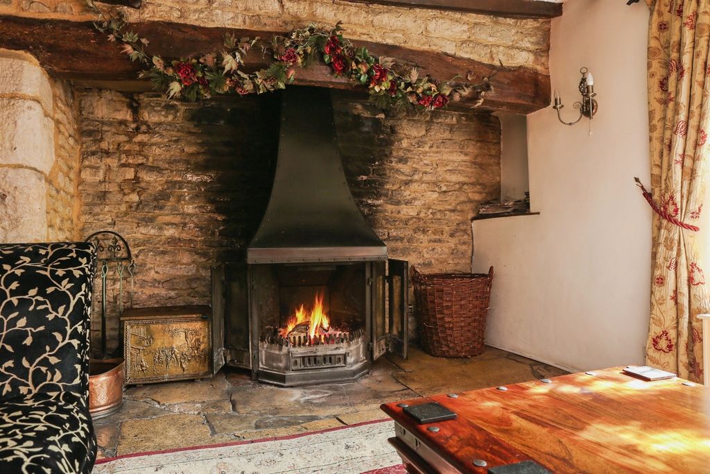 Property photo 2 of 18