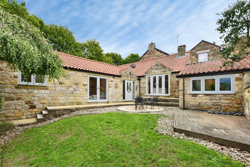Property photo 2 of 41 Pbox-Img.Jpg