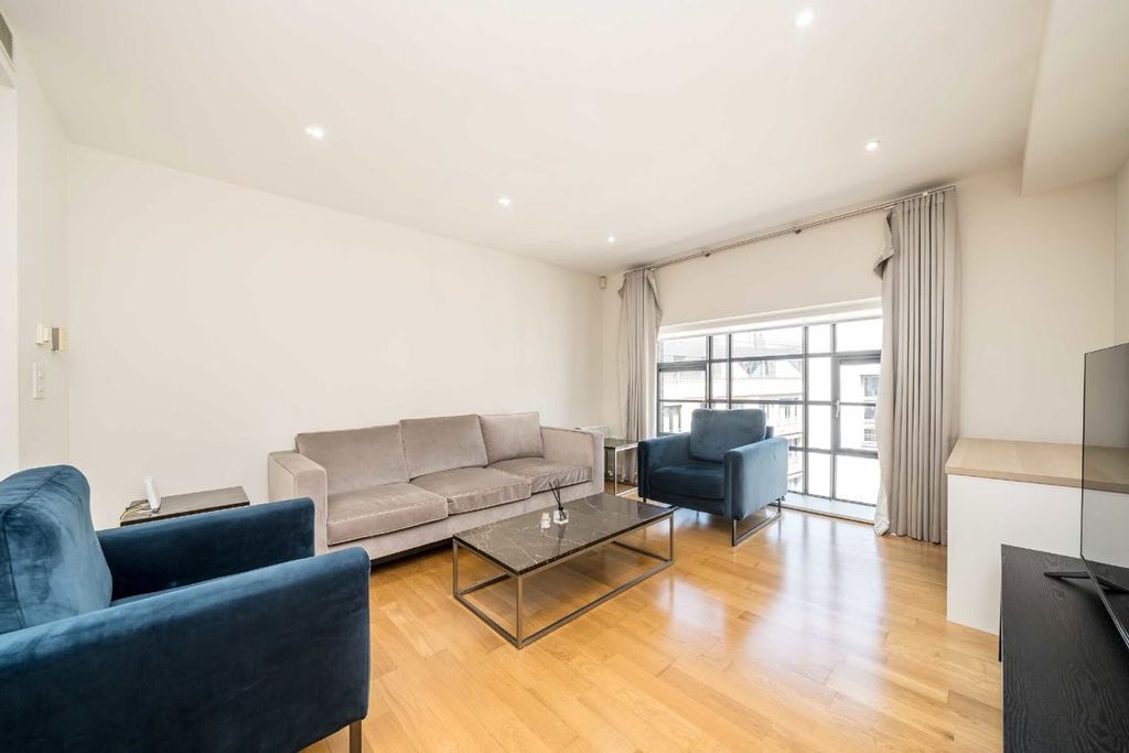 Property photo 2 of 6