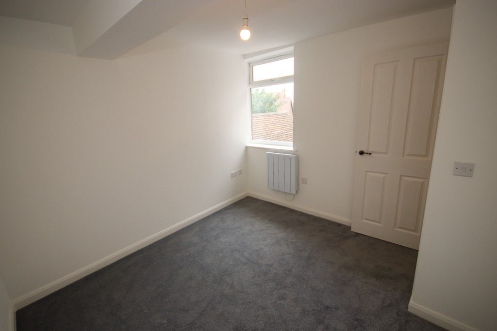 Property photo 3 of 6 Bedroom 2