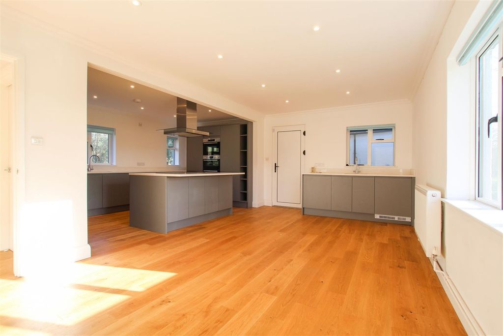 Property photo 2 of 28 Img_4878.Jpg