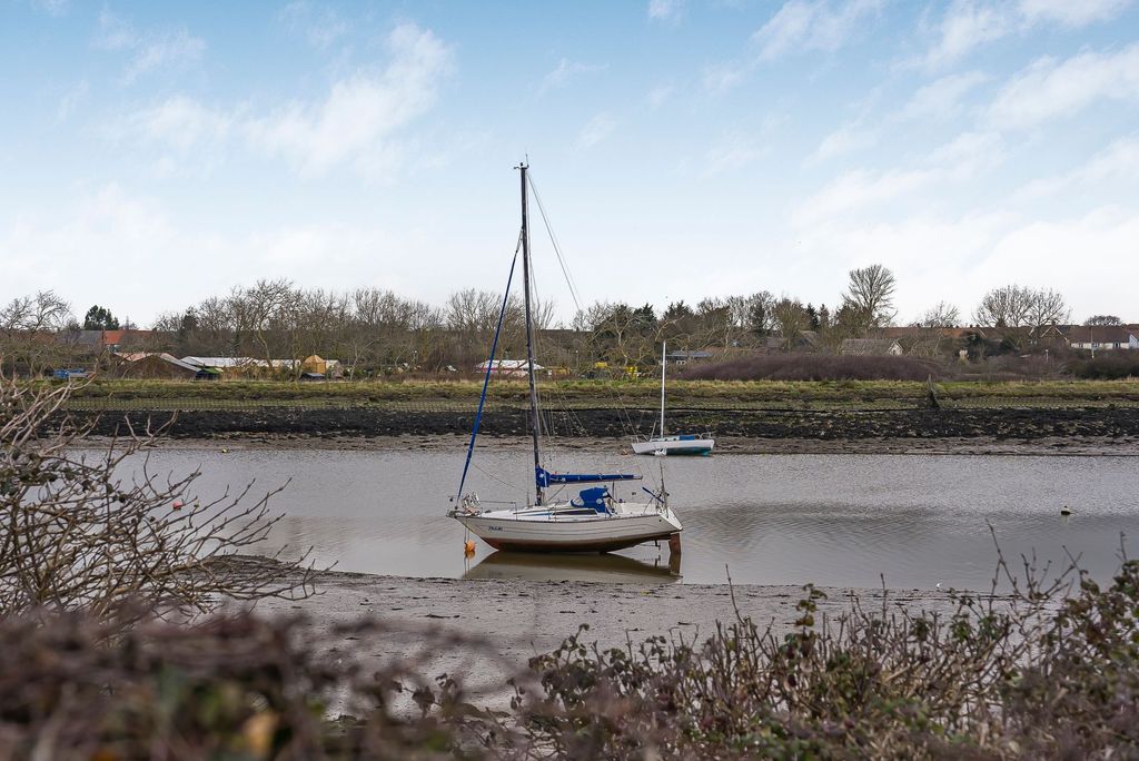 Property photo 2 of 24