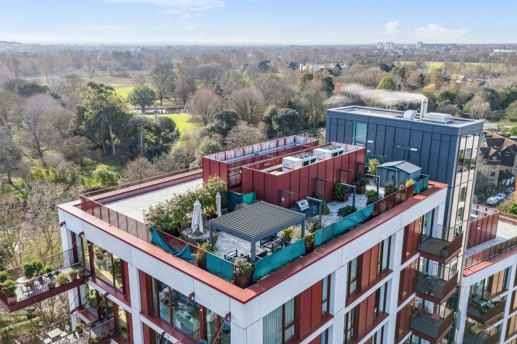 Property photo 1 of 29