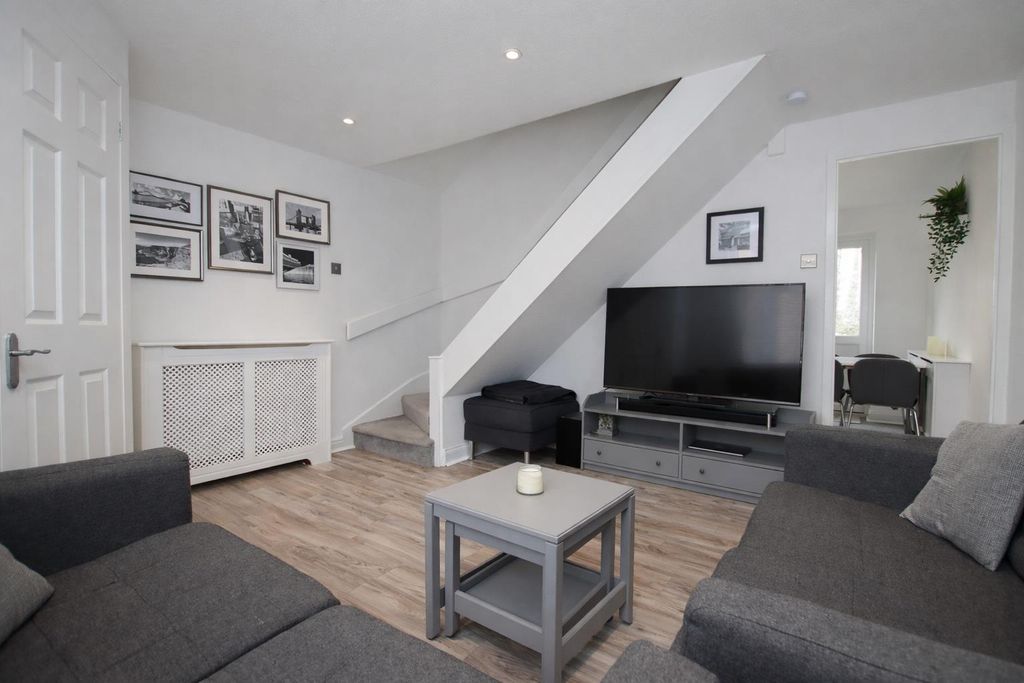 Property photo 1 of 10 29E1B251-76A0-4725-9ce4-E7F228079092.Png