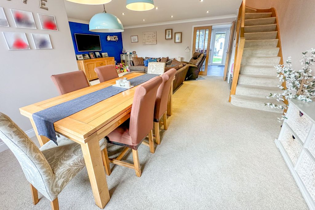 Property photo 2 of 17 Dining Area
