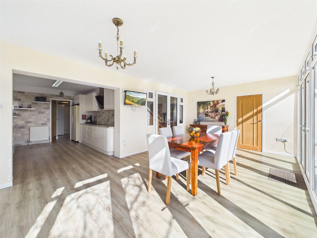 Property photo 3 of 23 Picture No. 04