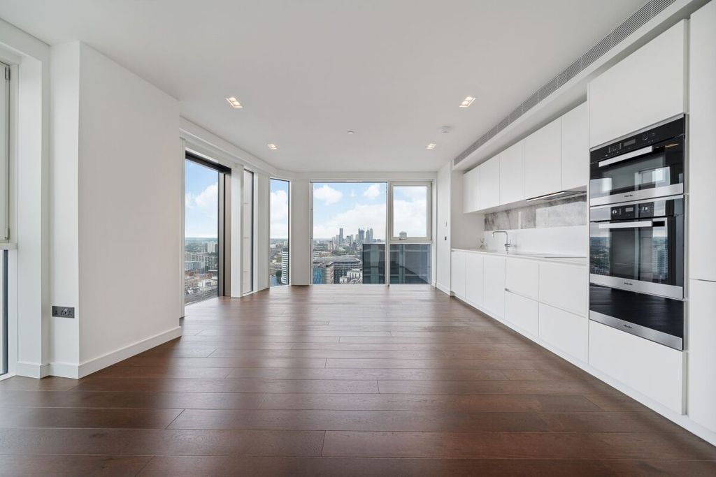 Property photo 2 of 15 Image 6