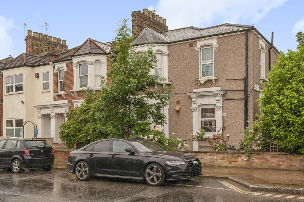 Property photo 1 of 13