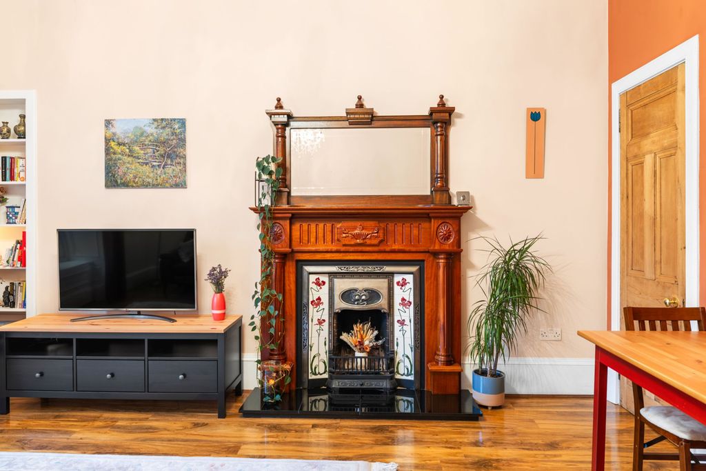 Property photo 3 of 23