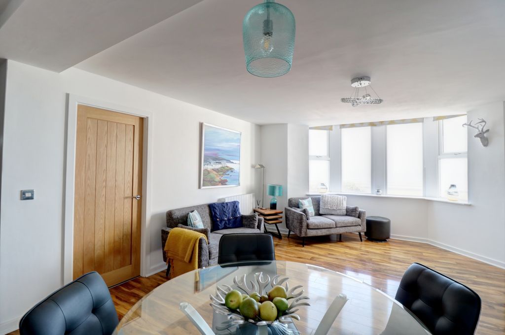 Property photo 2 of 24 Lounge 1.2