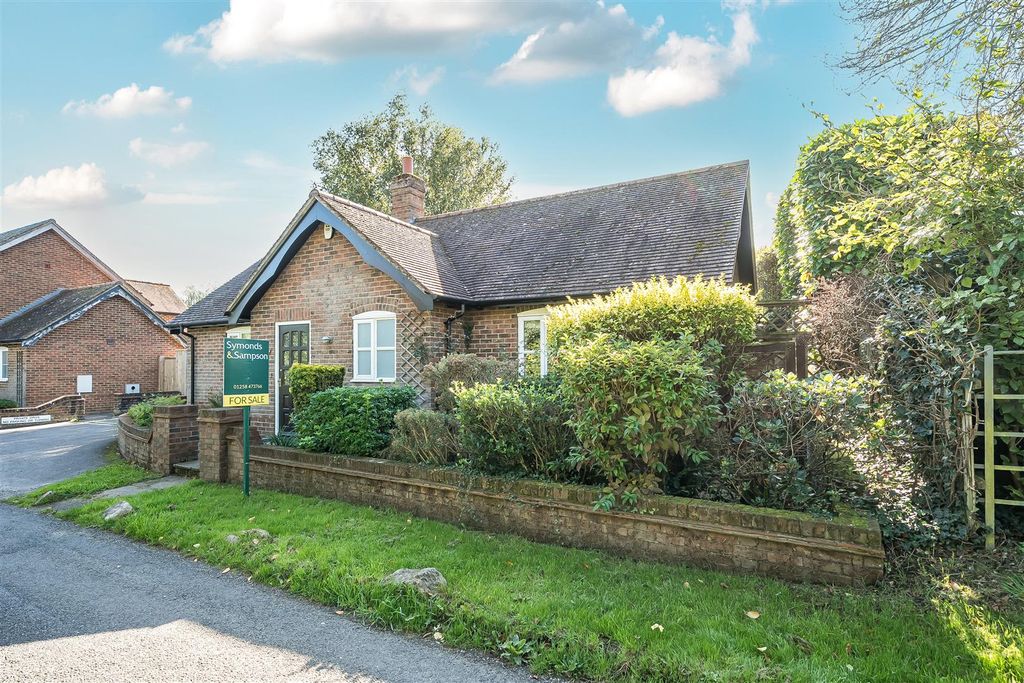 Property photo 1 of 21 Front