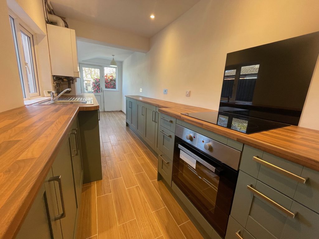 Property photo 3 of 12 D12A2979-744d97Aa-09Fc-410F-9650-4F77692De83B