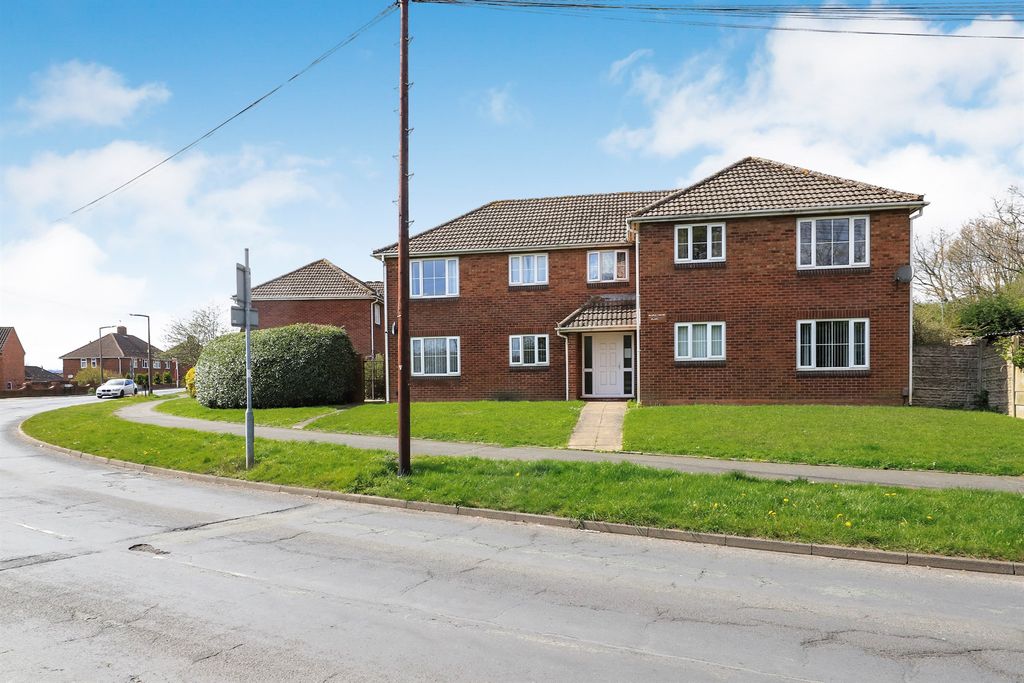 Property photo 1 of 14