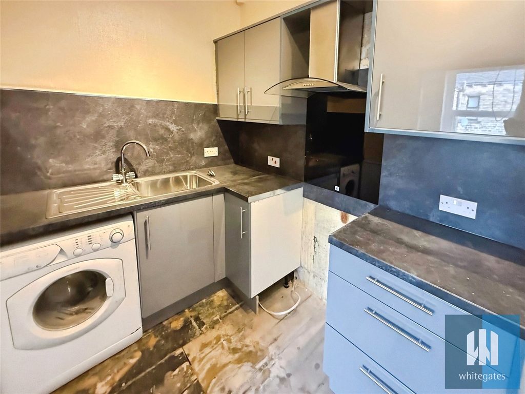 Property photo 2 of 6 Picture No. 07