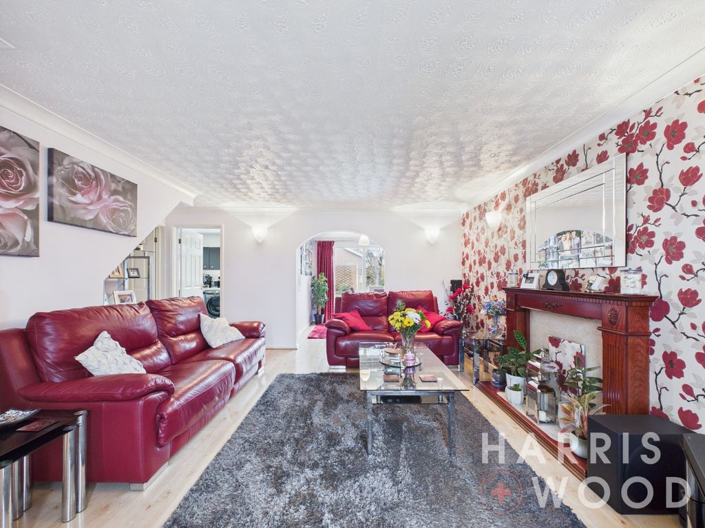 Property photo 2 of 27 4948564