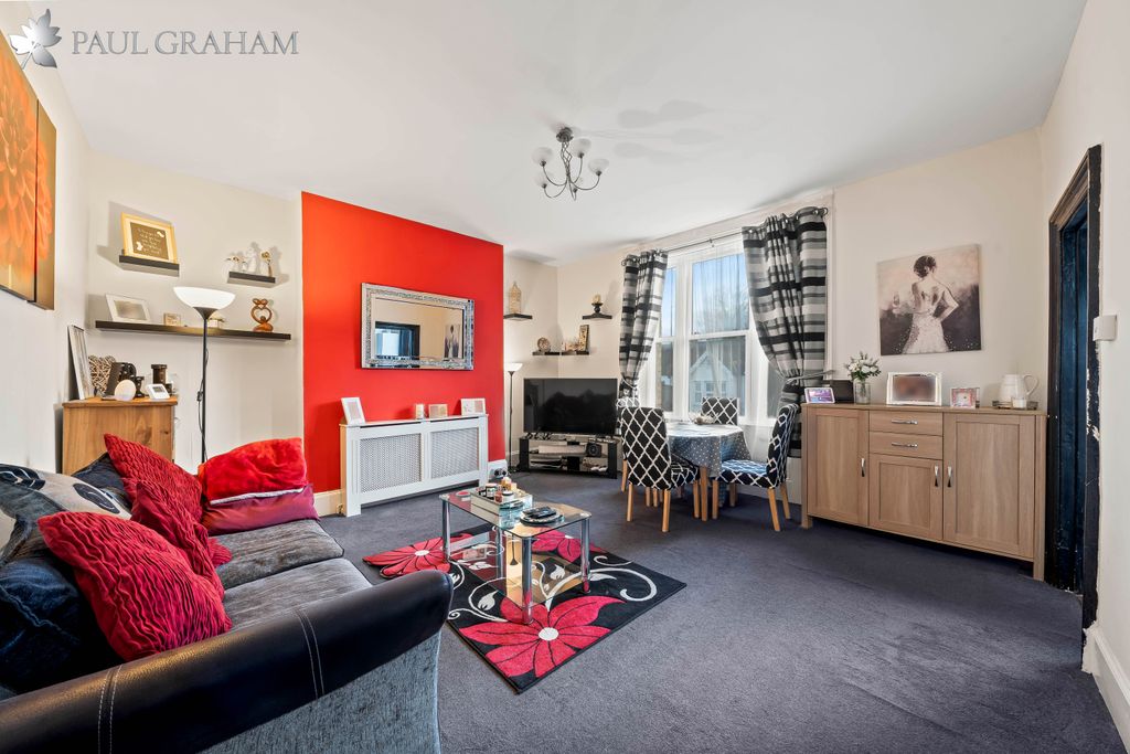 Property photo 2 of 8 Dsc01500