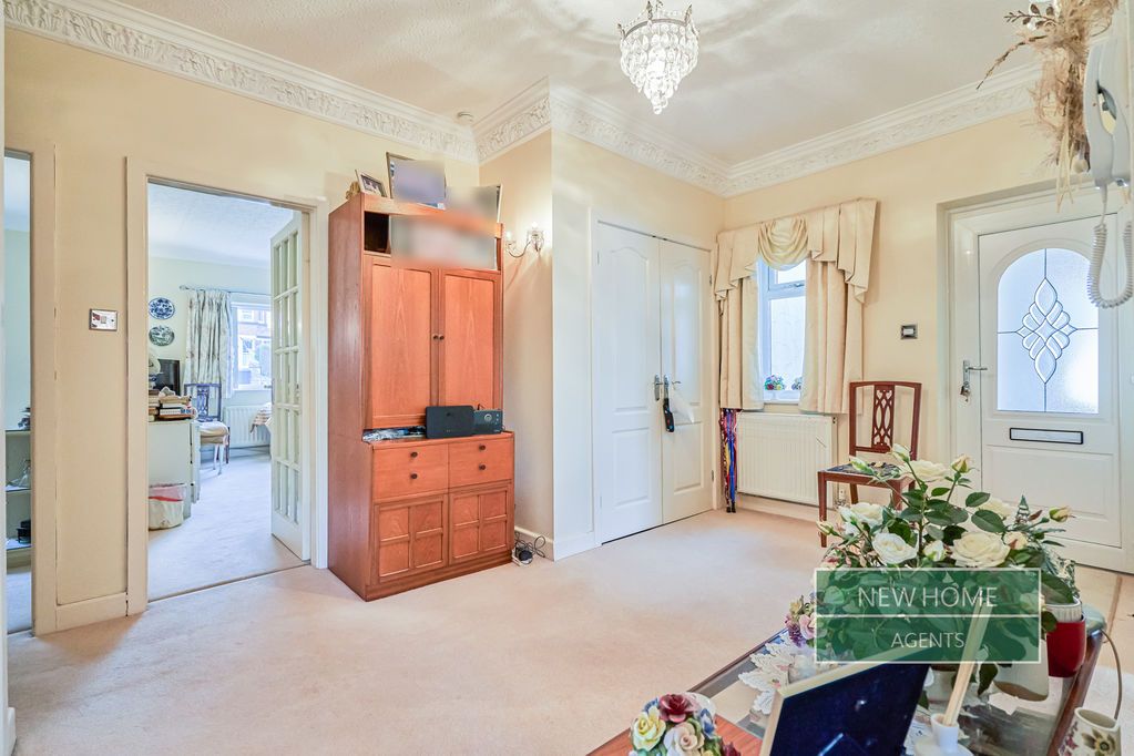 Property photo 3 of 33 Photo 9