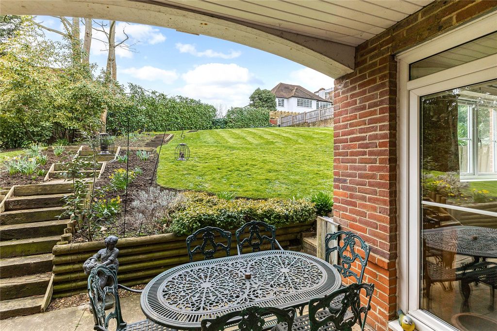 Property photo 2 of 18 Picture No. 22