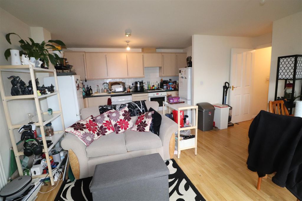 Property photo 3 of 9 Signet Square 62 (1).Jpg