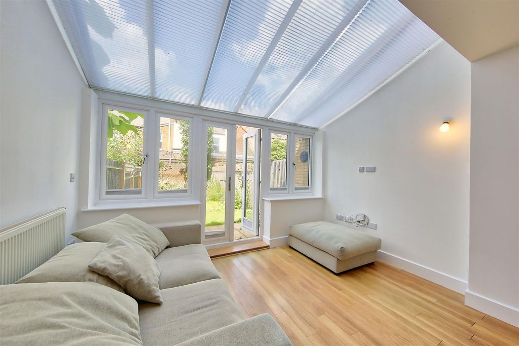 Property photo 1 of 17 Recep.Jpg