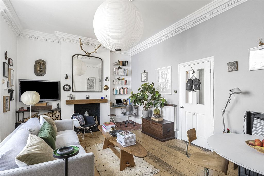 Property photo 2 of 12 Reception