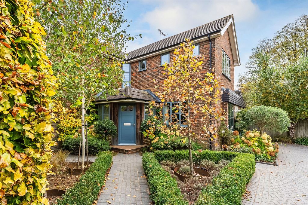 Property photo 1 of 20 Front Exterior