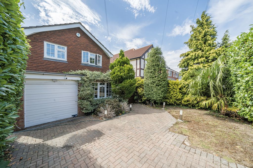 Property photo 1 of 24 External