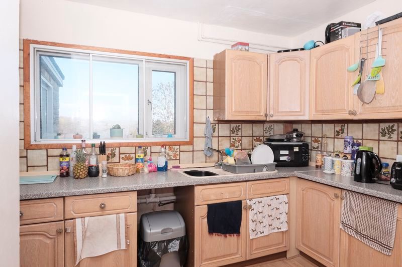 Property photo 1 of 9 Kitchen