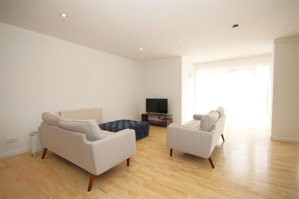 Property photo 3 of 8 Img_5683.Jpg