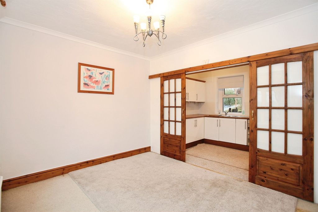 Property photo 2 of 26