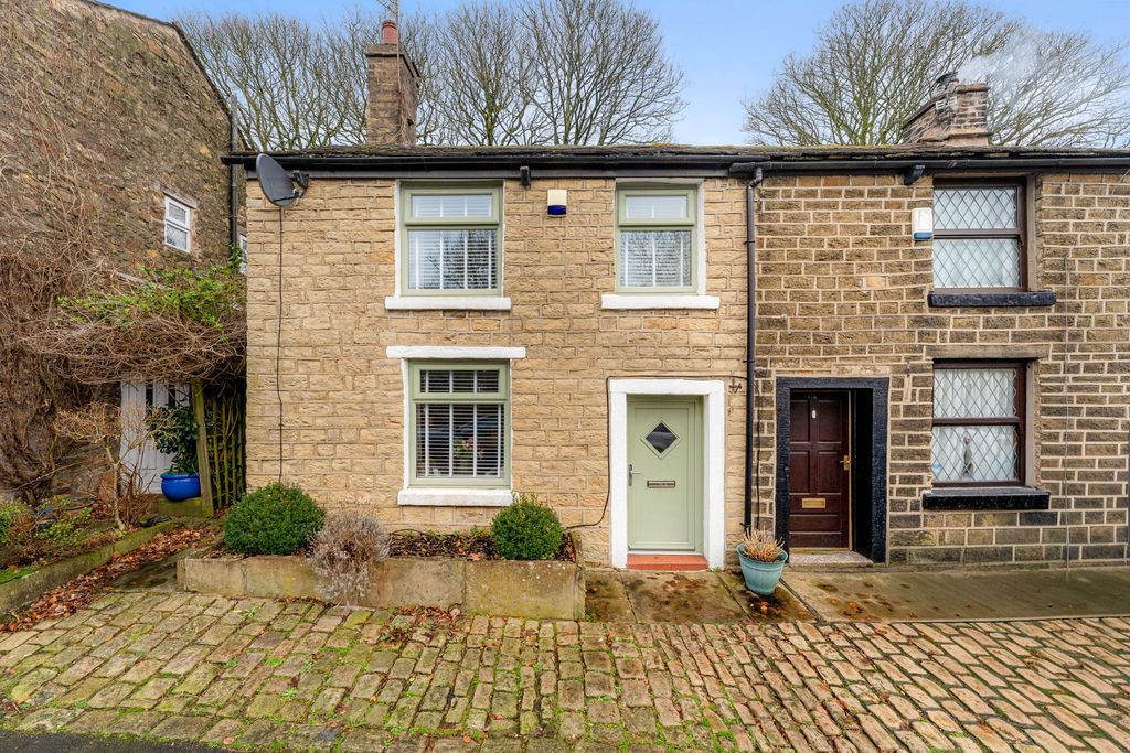 Property photo 1 of 26 Photograph 2