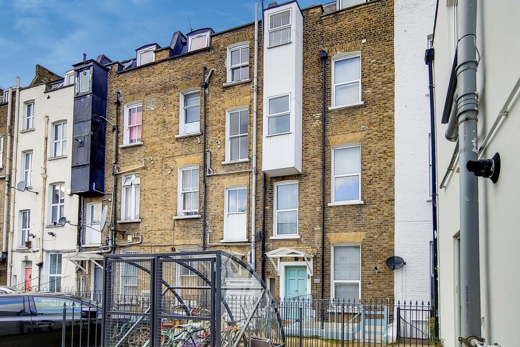 Property photo 2 of 10 Exterior