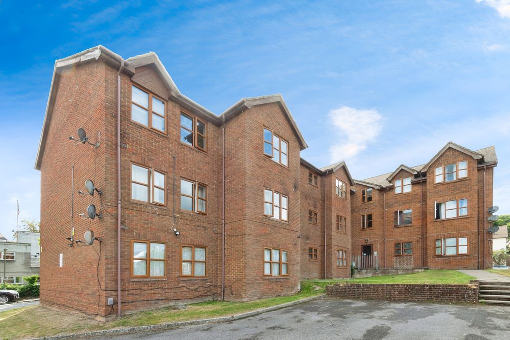 Property photo 1 of 9