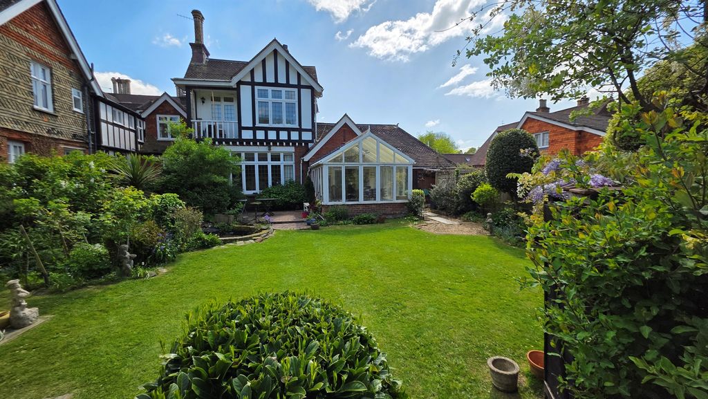 Property photo 1 of 12